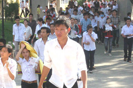 Đại học Phạm Văn Đồng bỏ ngành tài chính ngân hàng